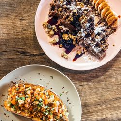 Gratefuel Cafe - Salmon Tartare Toast & Banana Blueberry Waffles