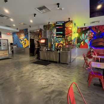 Dave's Hot Chicken - Chicken Shop Near Me - Stamford, Connecticut