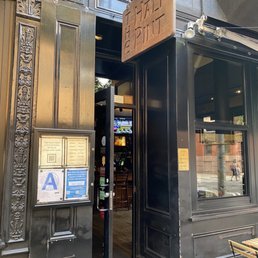 THE HALF PINT / ERNIE’S BAR - Updated July 2025 - 325 Photos & 507