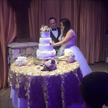 Laura Marie's - Our beautiful cake! - Bakeries Near Me