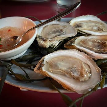 Aloette - Oysters - French Near Me - Toronto, Ontario