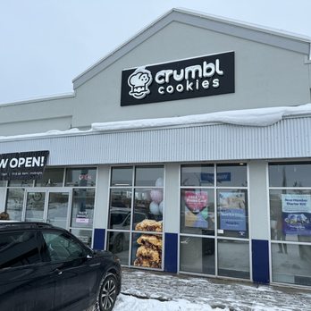 Crumbl - Dimond - Grabbing a Free Cookie @ Grand Opening! - Bakeries Near Me - Anchorage, Alaska