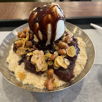Handsome Bakery & Cafe - Coffee Bingsoo - Bakeries Near Me - Niles, Illinois Handsome Bakery & Cafe - Coffee Bingsoo - Bakeries Near Me - Niles, Illinois