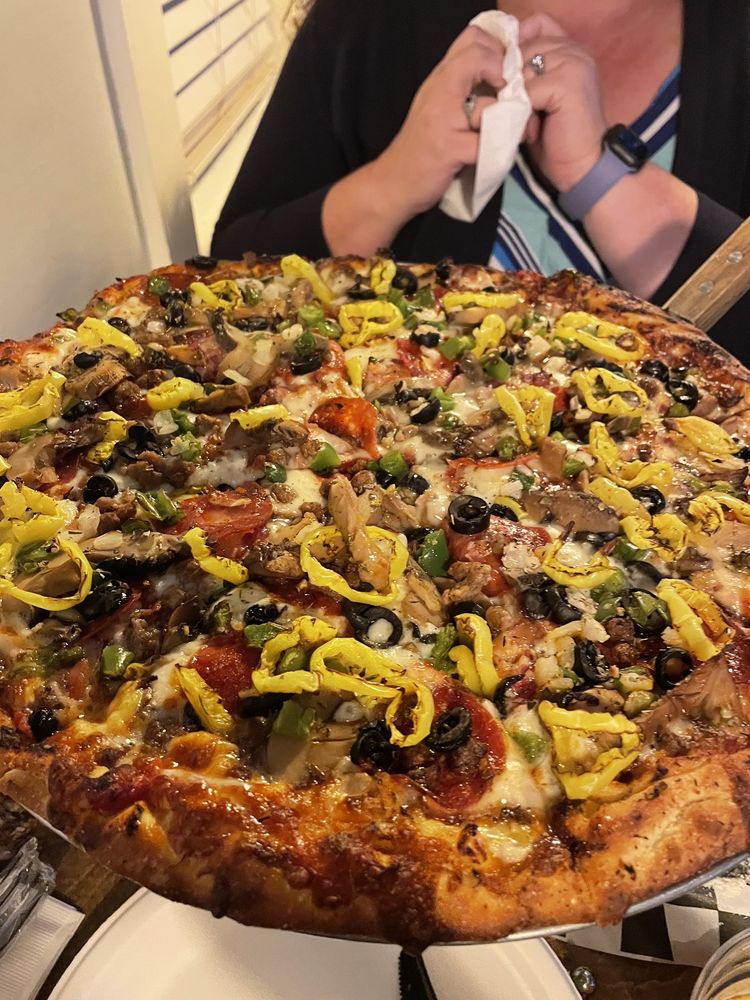 Food from Alley Pub & Pizza