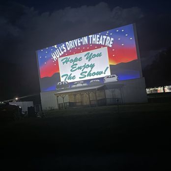 Hull's Drive In - Cinema Near Me - Lexington, Virginia