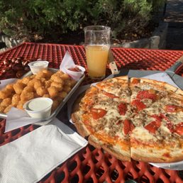 Garlic Tots & The Haven pizza (gf)