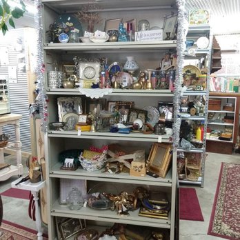 The Running Rooster - Antiques Near Me - Eddyville, Kentucky The Running Rooster - Antiques Near Me - Eddyville, Kentucky
