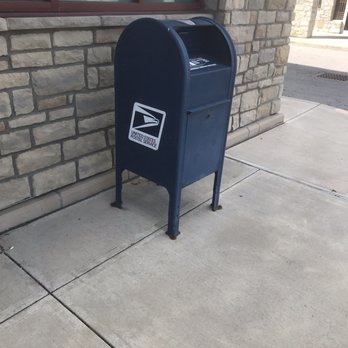 Fresh Thyme Market - Post boxes are sometimes hard to find and there is one right out front here! - Farmers Market Near Me - Gahanna, Ohio