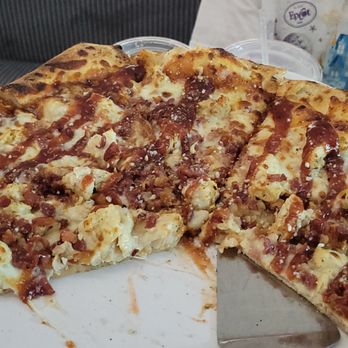 Francesca’s Brick Oven Pizzeria - Pizza Near Me - Brownstown, Michigan