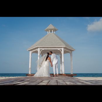 Destination Weddings - Wedding Planning Near Me - Wayland, Massachusetts