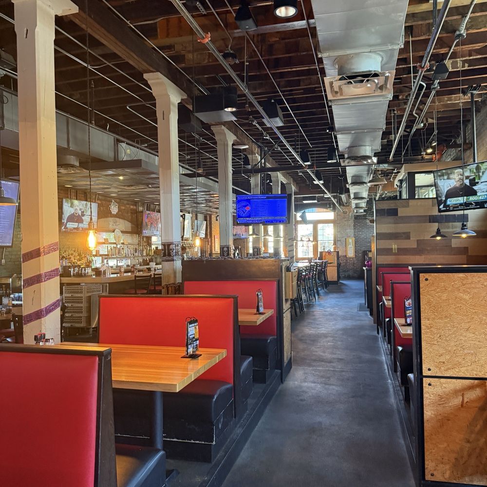 Old Chicago Pizza + Taproom - Interior - Pizza Near Me - Columbia, South Carolina Old Chicago Pizza + Taproom - Interior - Pizza Near Me - Columbia, South Carolina