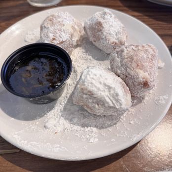 Another Broken Egg Cafe - 1/2 Order of Biscuit Beignets - Cafes Near Me - Virginia Beach, Virginia