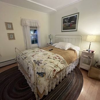Lang House on Main Street - Hotels Near Me - Burlington, Vermont