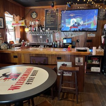 Wiedemann's Brewery and Taproom - Back bar - Brewpubs Near Me - Cincinnati, Ohio Wiedemann's Brewery and Taproom - Back bar - Brewpubs Near Me - Cincinnati, Ohio