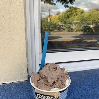 Abbott's Frozen Custard - a cup of ice cream - Ice Cream & Frozen Yogurt Near Me - Rochester, New York Abbott's Frozen Custard - a cup of ice cream - Ice Cream & Frozen Yogurt Near Me - Rochester, New York