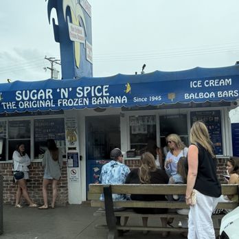 Sugar 'n Spice - Stand exterior - Ice Cream & Frozen Yogurt Near Me - Newport Beach, California Sugar 'n Spice - Stand exterior - Ice Cream & Frozen Yogurt Near Me - Newport Beach, California