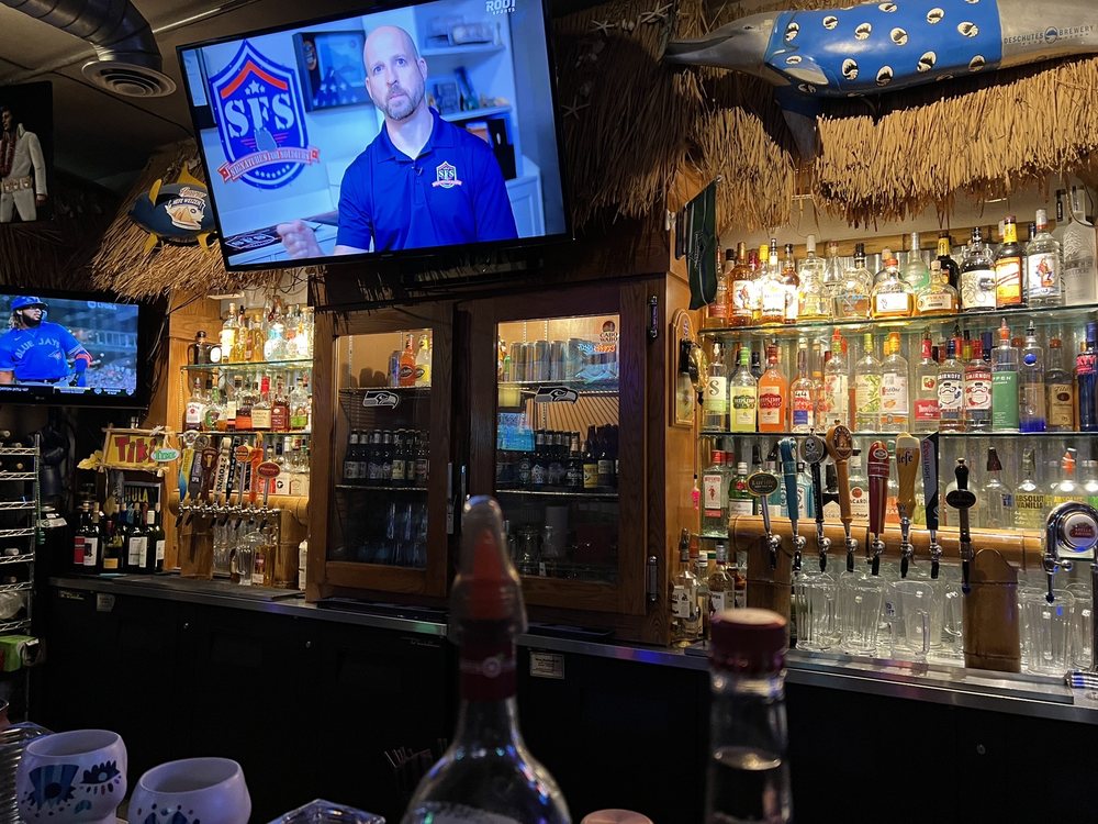 A Very Taki Tiki Bar & Grill