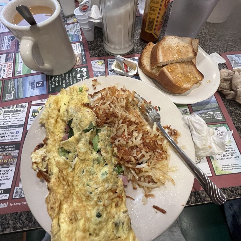 The Stables Restaurant - Build-Your-Omelette, Hash browns, GF Toast - Breakfast & Brunch Near Me - Hadley, Massachusetts The Stables Restaurant - Build-Your-Omelette, Hash browns, GF Toast - Breakfast & Brunch Near Me - Hadley, Massachusetts