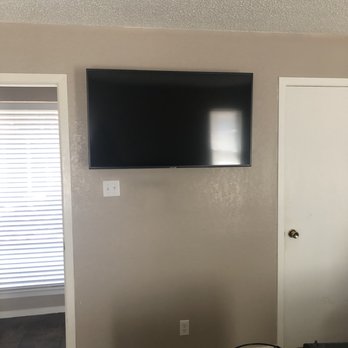 Angelo Solutions - Tv mounted in bedroom. No wires! - Home Theatre Installation Near Me - San Angelo, Texas Angelo Solutions - Tv mounted in bedroom. No wires! - Home Theatre Installation Near Me - San Angelo, Texas