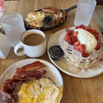 Pradera Brunch - Strawberry pancakes, eggs & bacon, Breakfast Skillet - Breakfast & Brunch Near Me - Baldwin Park, California Pradera Brunch - Strawberry pancakes, eggs & bacon, Breakfast Skillet - Breakfast & Brunch Near Me - Baldwin Park, California