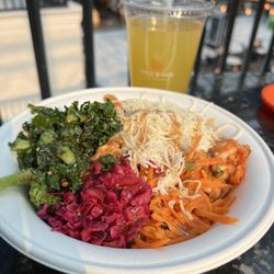 BIBIBOP Asian Grill - Spicy chicken bowl