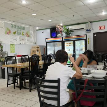 Pho Que Huong - Inside - Vietnamese Near Me - Honolulu, Hawaii