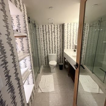 Hotel Canoe & Suites - Hotels Near Me - Banff, Alberta