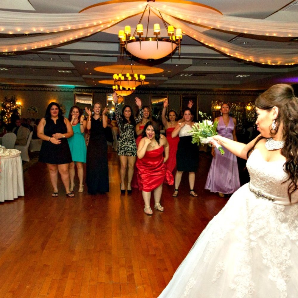 Windsor Ballroom - Awesome space for a bouquet toss - Party & Event Planning Near Me - East Windsor, New Jersey Windsor Ballroom - Awesome space for a bouquet toss - Party & Event Planning Near Me - East Windsor, New Jersey