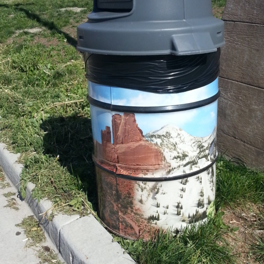 Tie Fork Rest Area - Pretty trash can - Rest Stops Near Me - Spanish Fork, Utah