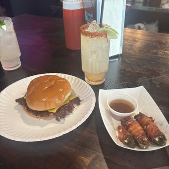 GUSTOS burgers N stuff - Cheeseburger, jalapeño popper, house margarita - Burgers Near Me - Fort Worth, Texas GUSTOS burgers N stuff - Cheeseburger, jalapeño popper, house margarita - Burgers Near Me - Fort Worth, Texas