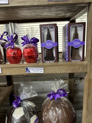 Li-Lac Chocolates by null