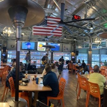 Mike's Landing Restaurant - Mikes Landing main dining. - Hotels Near Me - Burkesville, Kentucky