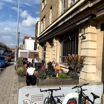 Hen & Chicken - Pubs Near Me - Bristol, BST