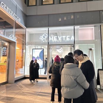 Heytea - a group of people standing outside of a store - Bubble Tea Near Me - New York, New York Heytea - a group of people standing outside of a store - Bubble Tea Near Me - New York, New York