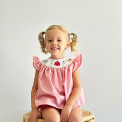 Mother Goose - Girls Short Set
Farm Hand Smocking