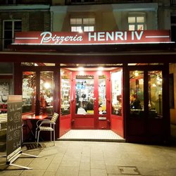 Pizzeria Henri IV - Installée sur le quai Henri IV, la pizzeria Henri IV vous offre une vue imprenable sur le port de Dieppe !