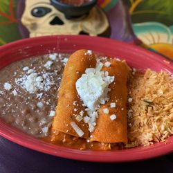 Vaqueros Grill & Cantina - Enchiladas