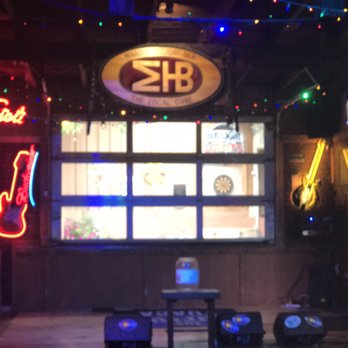 Morrison Holiday Bar - American Near Me - Morrison, Colorado