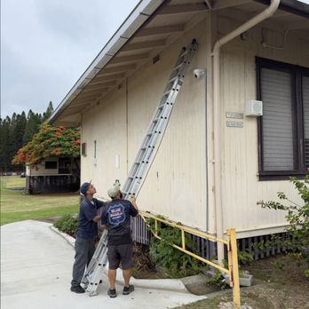 Blue Shield Security - Two of out techs looking over their work. Crossing their t's and dotting their i's - Security Systems Near Me - Honolulu, Hawaii