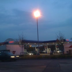 Tesco Extra - Petrol station