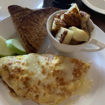 Cups Cafe - Breakfast & Brunch Near Me - Palm Desert, California