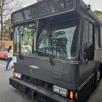 Gold Class Limo - Bus literally looks like it is from the junk yard. - Limos Near Me