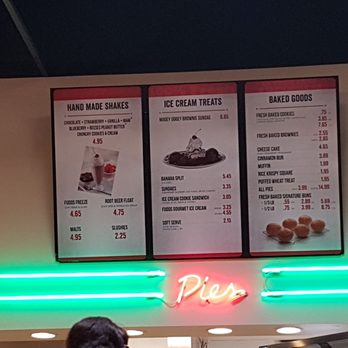 Fuddruckers - Burgers Near Me - Saskatoon, Saskatchewan Fuddruckers - Burgers Near Me - Saskatoon, Saskatchewan