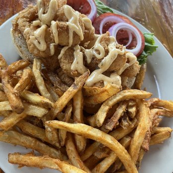 CJ's Crab Shack - Shrimp poboy - Seafood Near Me - Miami Beach, Florida