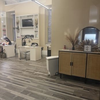 Glamour Lash - Front View of Nail Studio and Lash Bar. 10/10 recommend! - Eyelash Service Near Me - Milwaukee, Wisconsin Glamour Lash - Front View of Nail Studio and Lash Bar. 10/10 recommend! - Eyelash Service Near Me - Milwaukee, Wisconsin