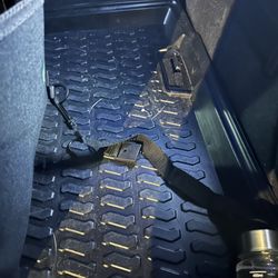NYC Wheel Professionals - Have a rear organizer somehow both straps broke when they were doing nothing in the trunk