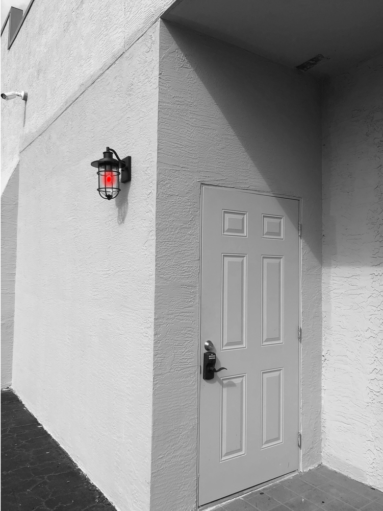 Red Light Palm Beach Image