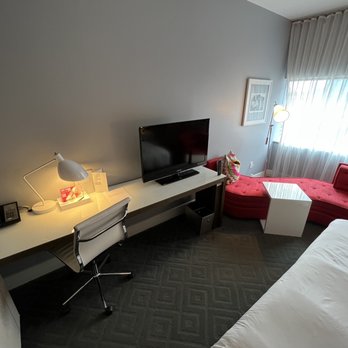 W Austin - Hotels Near Me - Austin, Texas