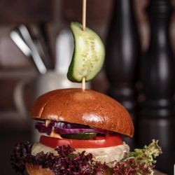 Pablo Emilio Burger Bar