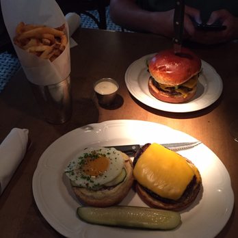 Au Cheval - Bars Near Me - Chicago, Illinois
